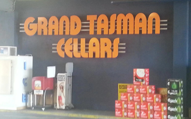 Grand Tasman Hotel