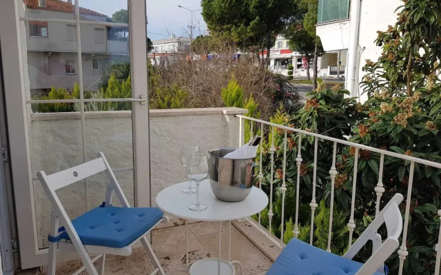 Alaçatı Otel Rebetiko