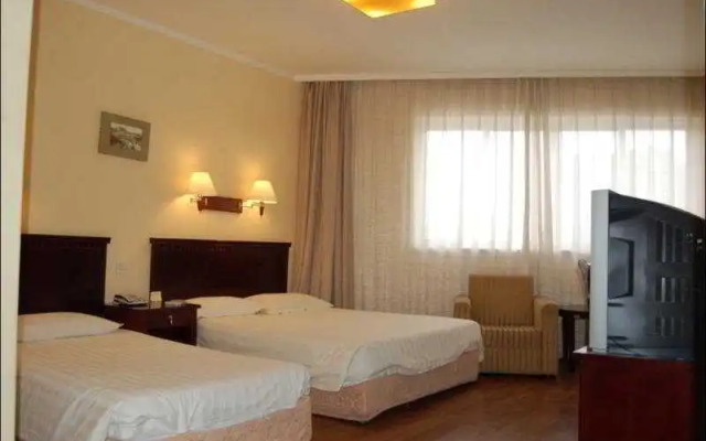 Shanghai Lakeside Holiday Inn Hotel