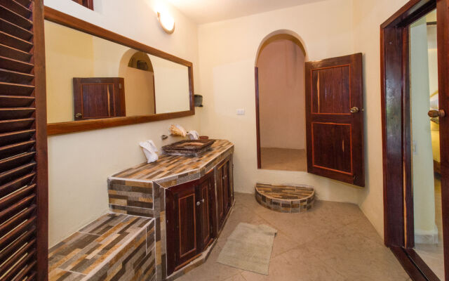 Playa Canek Beachfront Eco Hotel