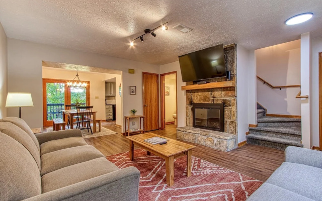 Pinecrest Townhomes-1K-2Q Unit-Renovated