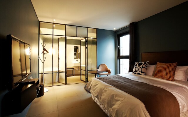 Urban Boutique Hotel