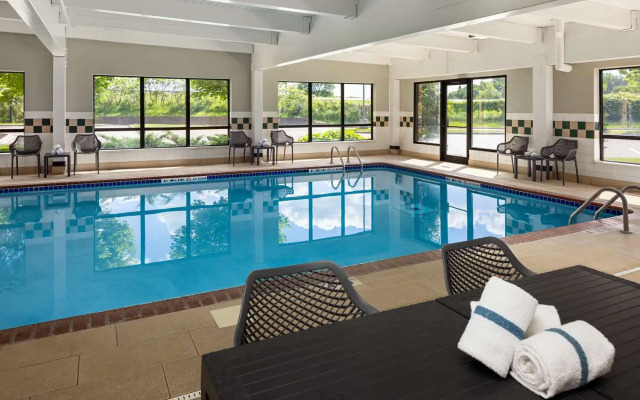 Hampton Inn Minneapolis NW Maple Grove