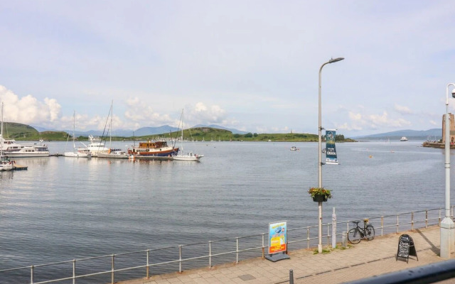 Bay View Apartment