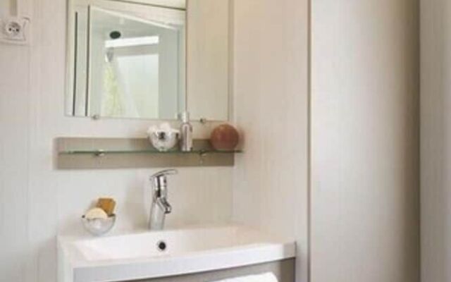 Camping Les Cerisiers Du Jaur