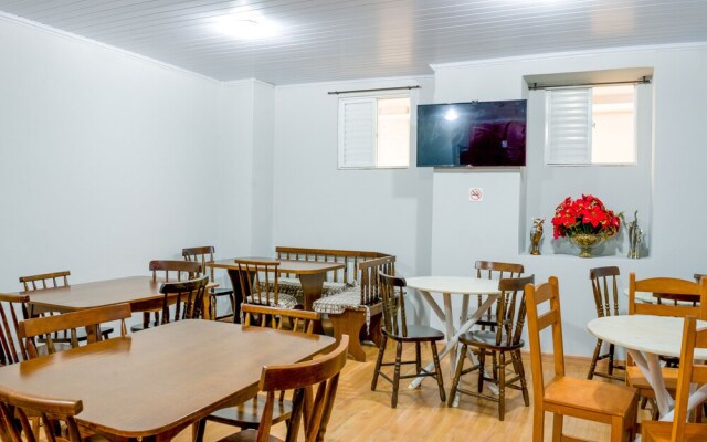 Hotel Lindoia by OYO Rooms