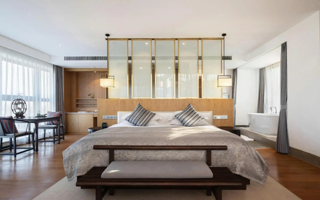 Zhuji Hotel