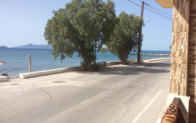 Fania 2 Rooms In Front Of The Sea