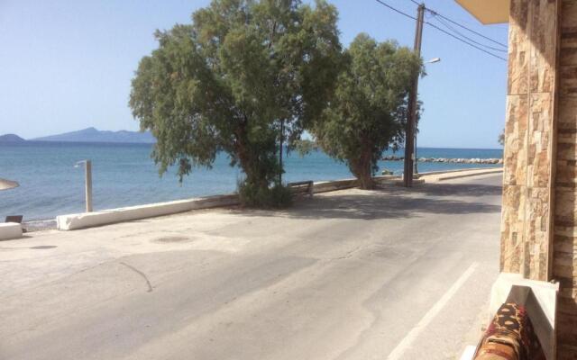 ROOMS in FRONT OF THE SEA FANIA 2