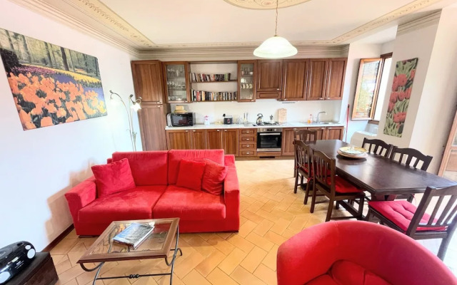 Central Spoleto Apartment With Large Sunny Terrace With Views
