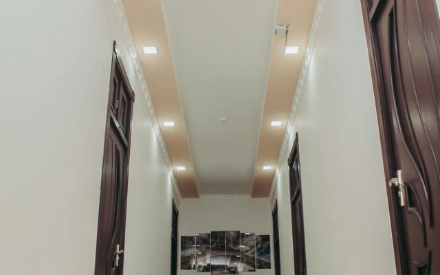 Navnihol Gold Hotel