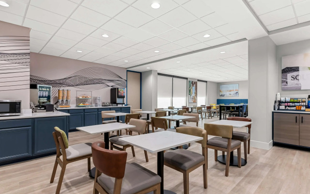 Best Western Plus Lower South End