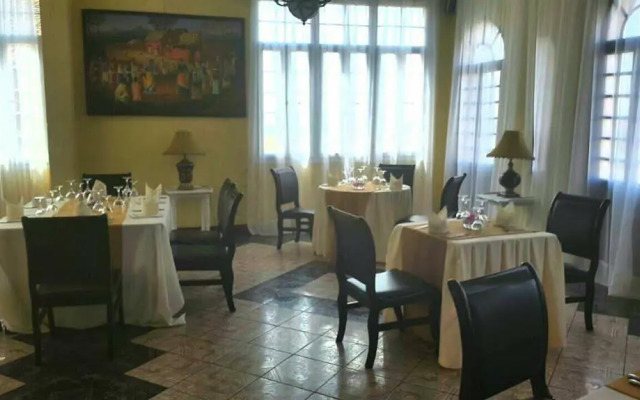 Relais De La Haute Ville Tana