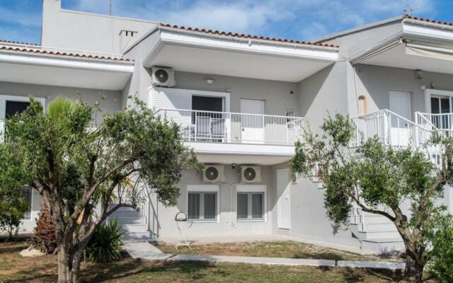 Family Maisonette with pool #2