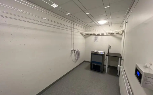 Suite - King Size Bed - Gym&Wifi - Indoor Parking