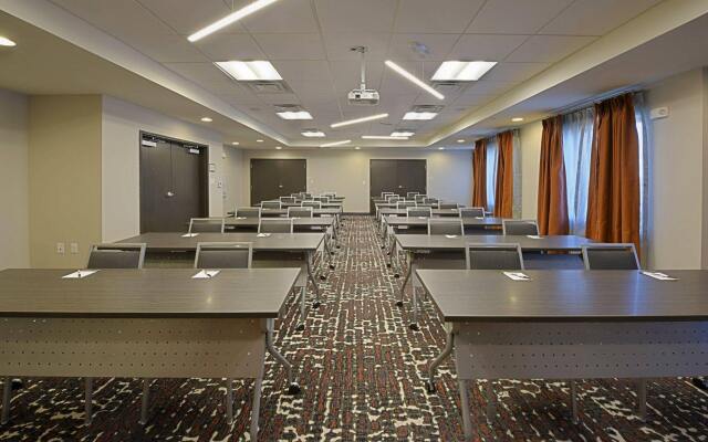Staybridge Suites Little Rock - Medical Center by IHG