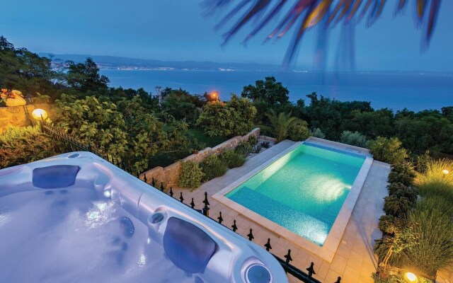 Amazing Home in Medveja with Hot Tub, WiFi & 4 Bedrooms