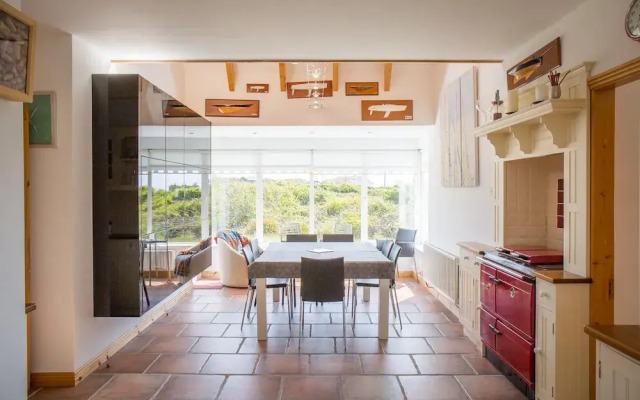 Aistara, Ballyconneely