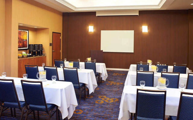 Courtyard by Marriott Kansas City Overland Park/Convention Center