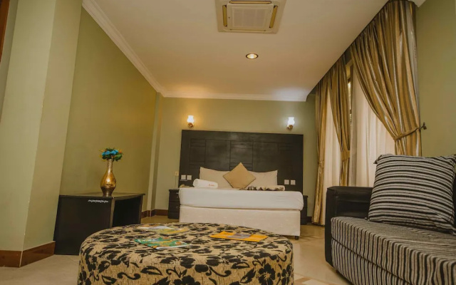 Panone Hotel King'Ori