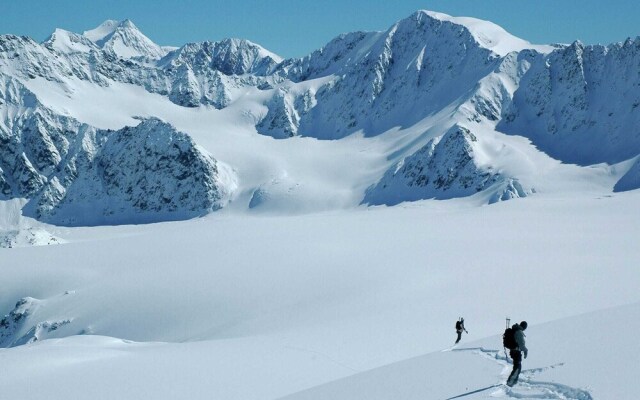 Apartment With Terrace, Ideal for Skiers