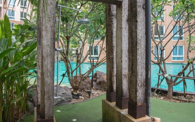 Atlantis Condo Resort Pattaya by Vichairat