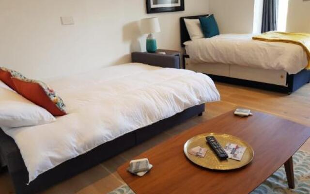 Stunning Ealing Apartment