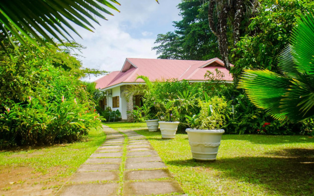 Villa Rafia Guesthouse