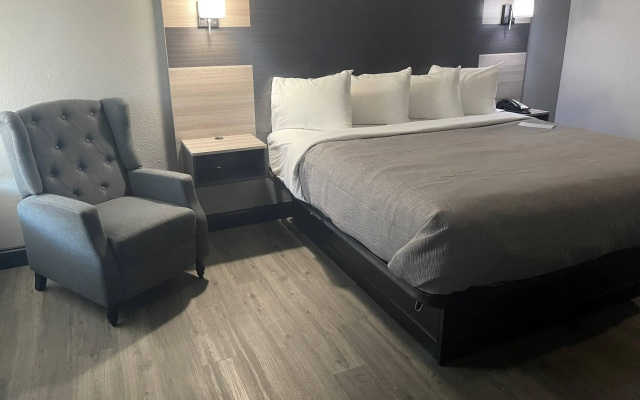 Quality Suites Abilene Mall Area