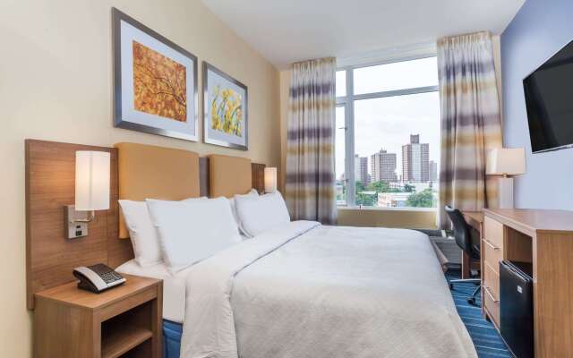 Days Inn by Wyndham Brooklyn Crown Heights