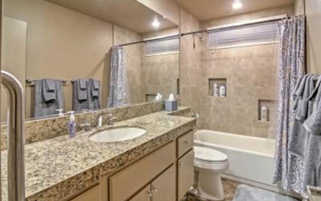 Updated 4BR Home in Palm Desert