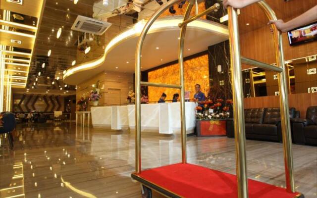 W Three Premier Hotel Lagaligo