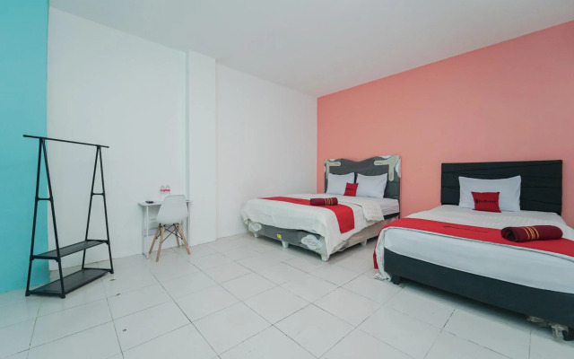 OYO 779 Mn One Residence Syariah Near ITC Cempaka Mas Near Kalbe Farma