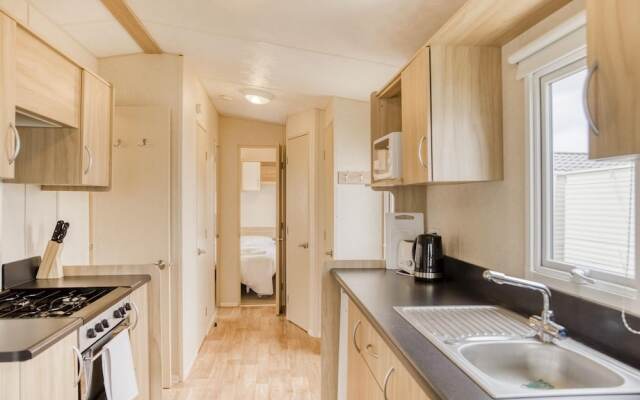 Gorgeous Home in Hastings With Sea Nearby