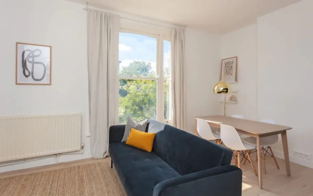 The Perfect 2 Bedroom Family Apartment in West Hackney