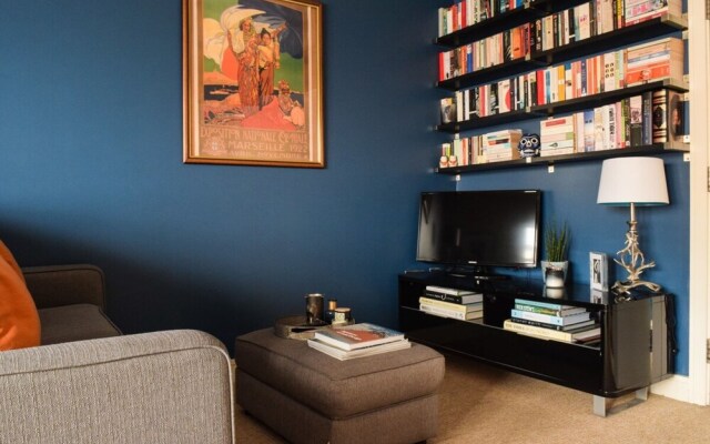 A Charming 2 Bedroom Retreat In East Dulwich