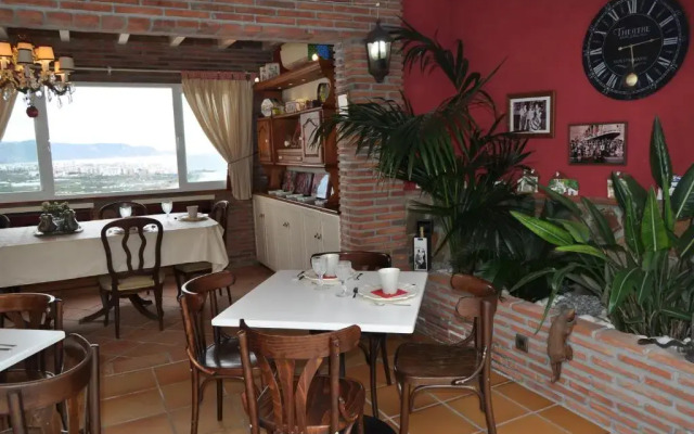 Welcome Inn Nerja