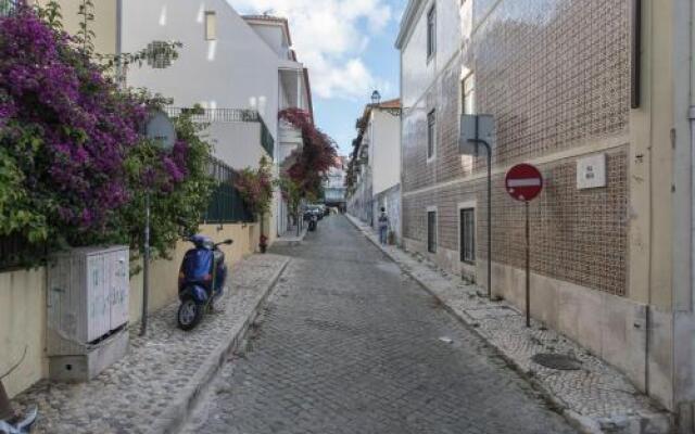 The Lisbon Flat GraCa
