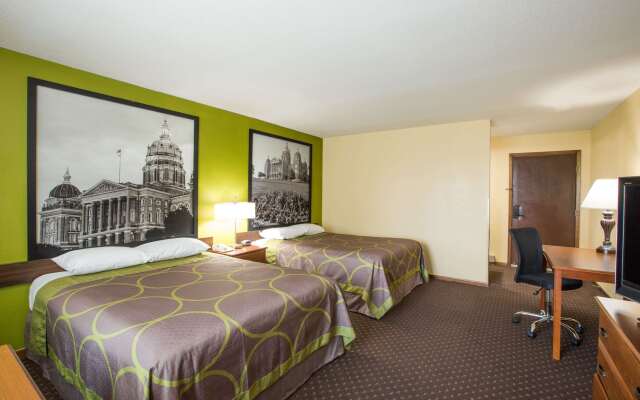 Super 8 by Wyndham Williams