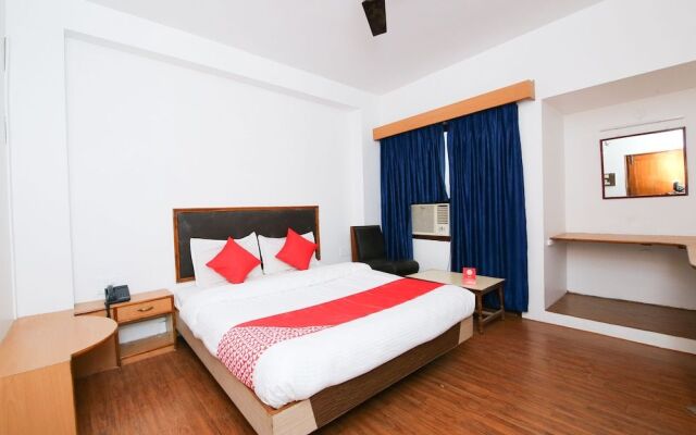 OYO 10606 Hotel Shriradha