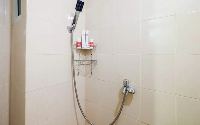 Studio Room at Sunter Park View Apartment By Travelio