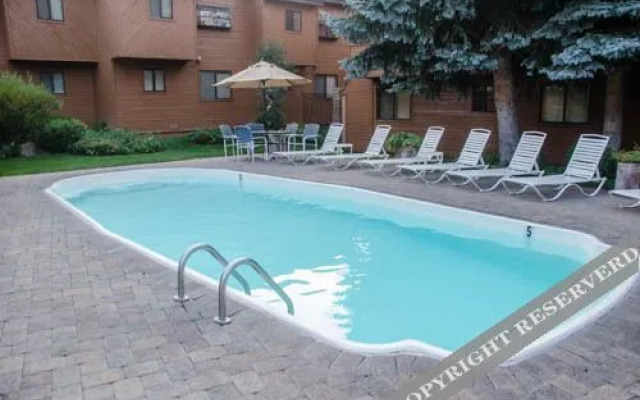 Snowflower At Mammoth Condominiums