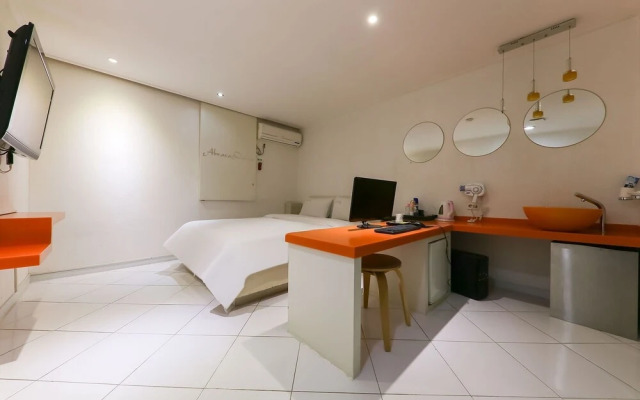 Daejeon Wolpyeong Hotel Continew
