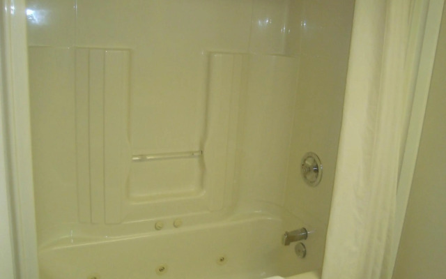 Travelodge by Wyndham Bracebridge