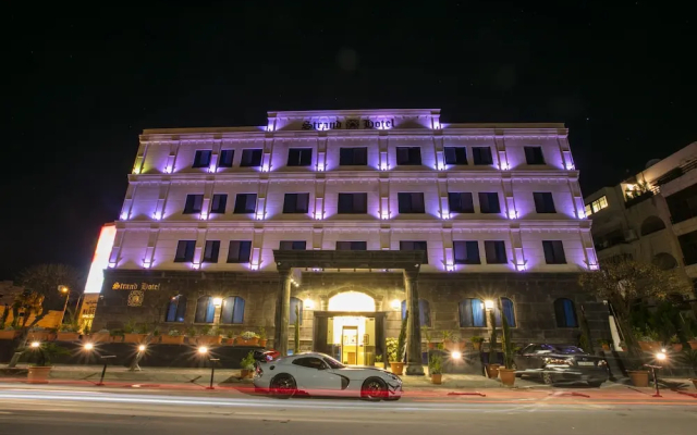 Strand Hotel
