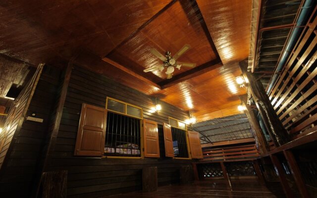 Bann Elephant Home - Hostel