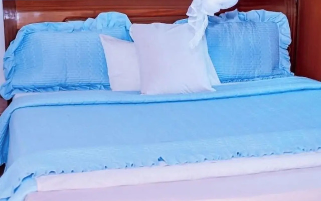 HOTEL DE SILVER BOTIQUE KiGALi