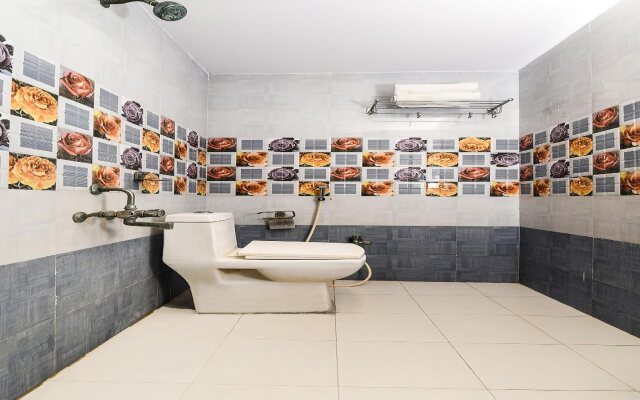 B Hotel by OYO Rooms