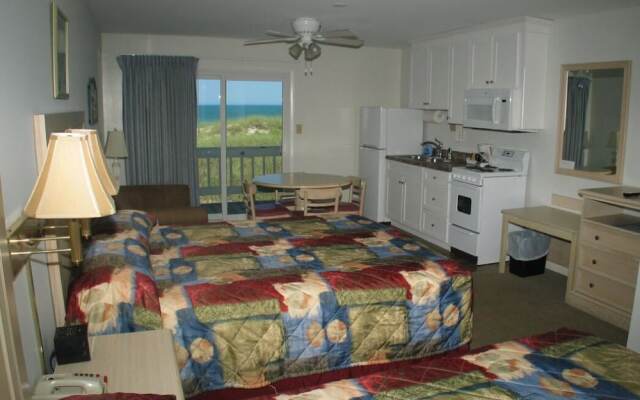Beach House Inn and Suites