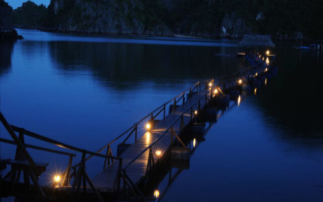 Cat Ba Sandy Beach Resort